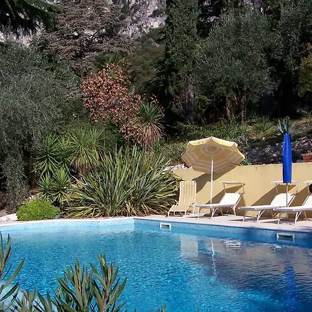 Relais Le Agavi Garda (Verona)